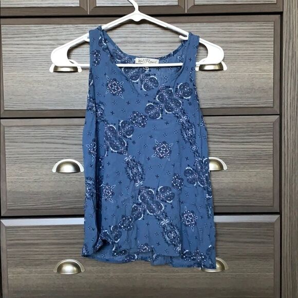 🔹4/$25 Blue paisley print tank - Picture 3 of 5